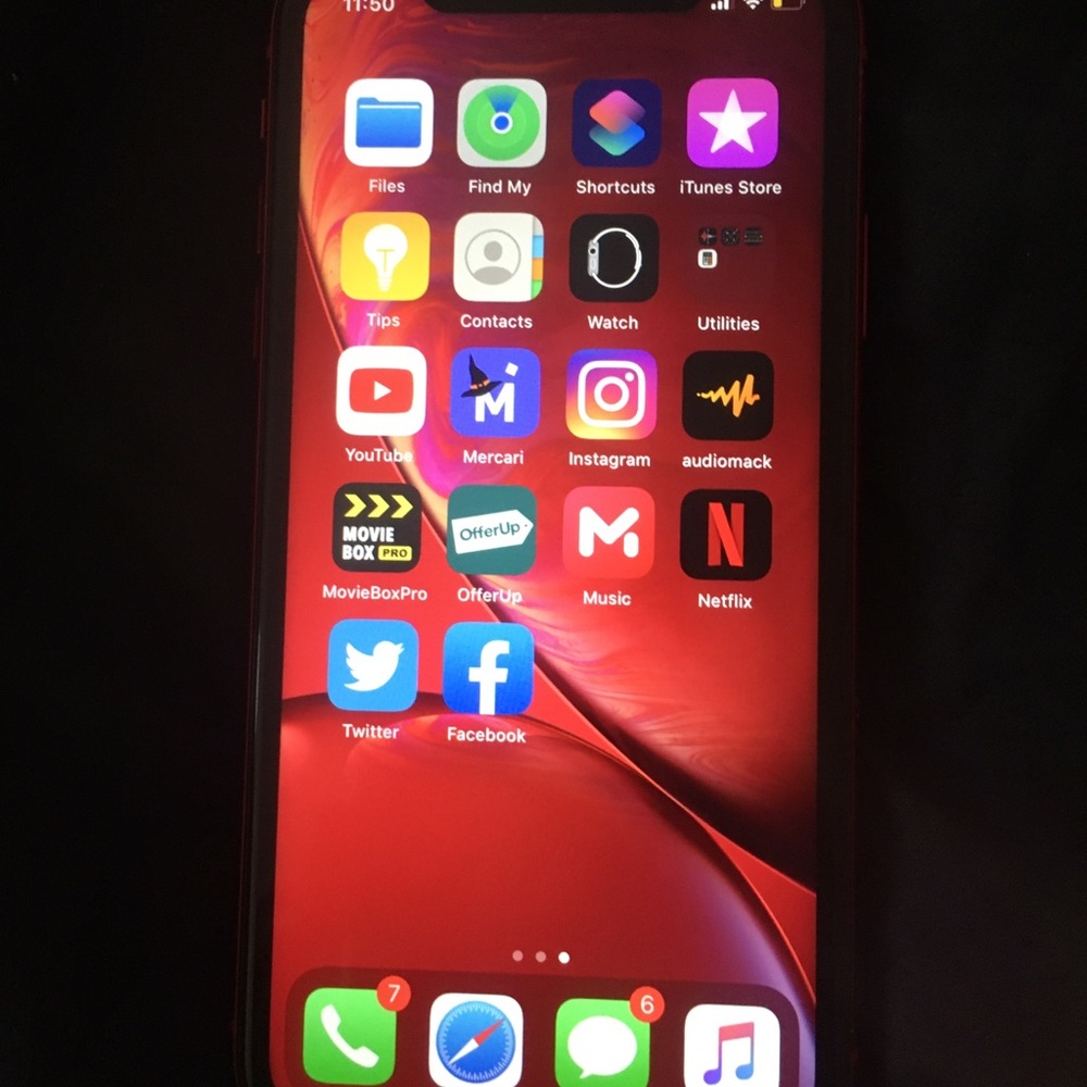 iPhone XR product red unlocked